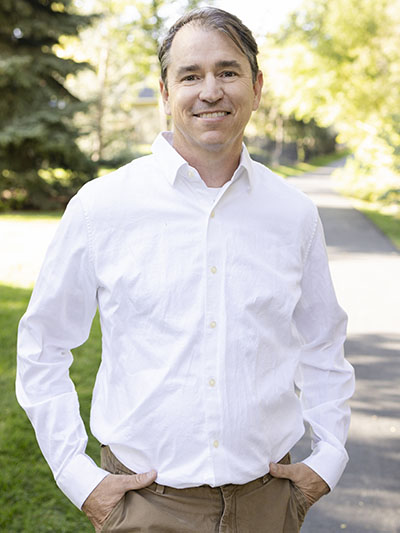 Portrait of Dr Sipes 